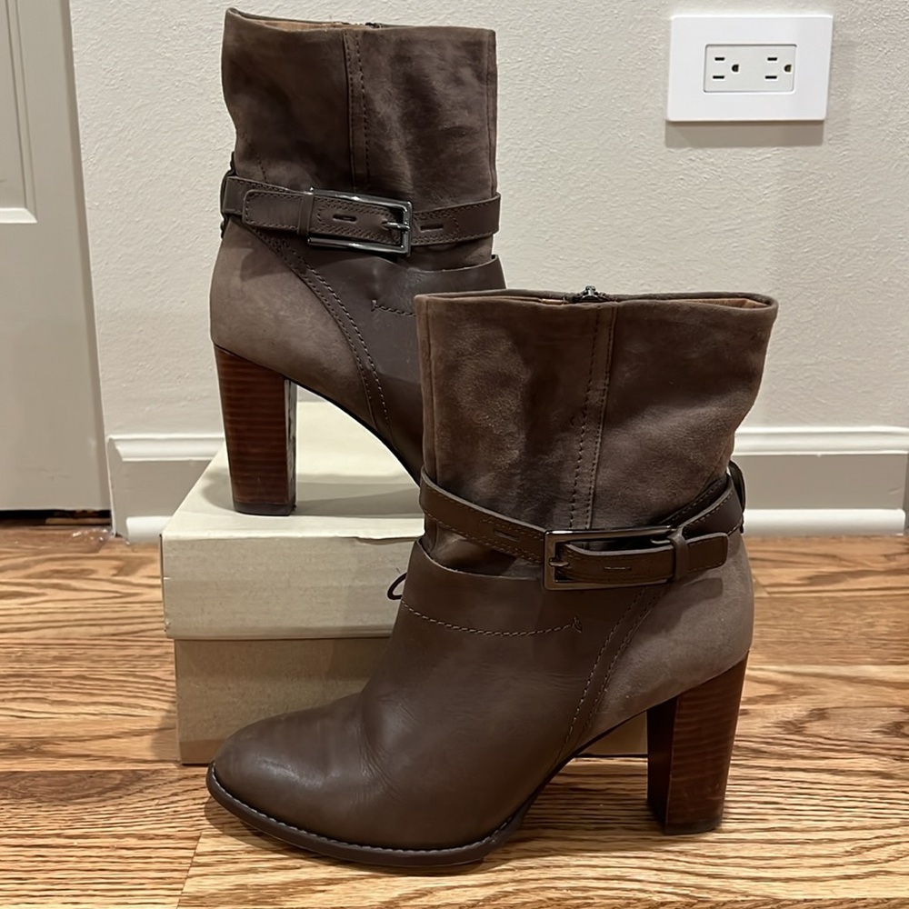 Clarks Kacia Garnet Boot > Taupe > 8.5